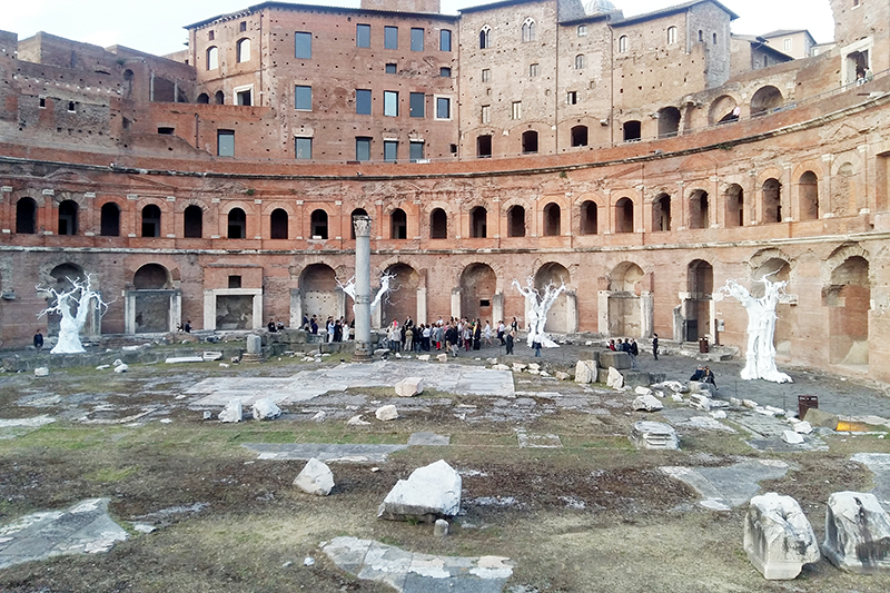 Mostra ai Mercati di Traiano di Ugo Rondinone